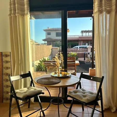 Charming Casa In Majanicho 라하레스